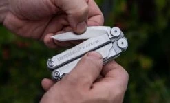 Leatherman 2H Wave + 18-in-1 Multi-Tool - Stainless Steel -Sporten Buiten 2h wave 18 in 1 multitool 6 1124114